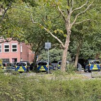 Waisenhofstra&szlig;e 10 Polizeiwagen